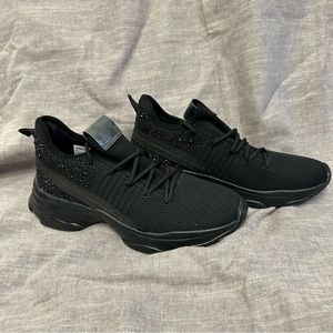 All orders ship in the next 1-3 business days! 
Black Madden Girl Sneaker